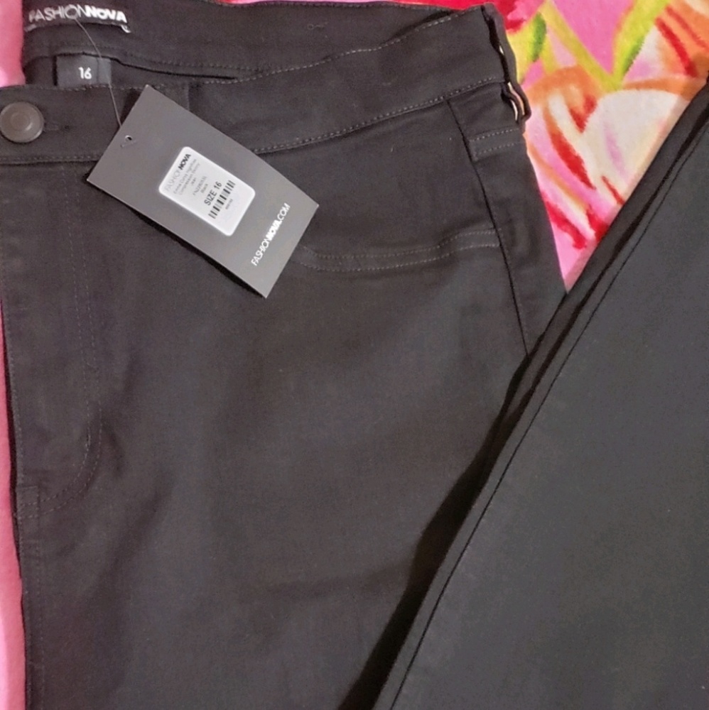 Black HighRise Skinny Jeans